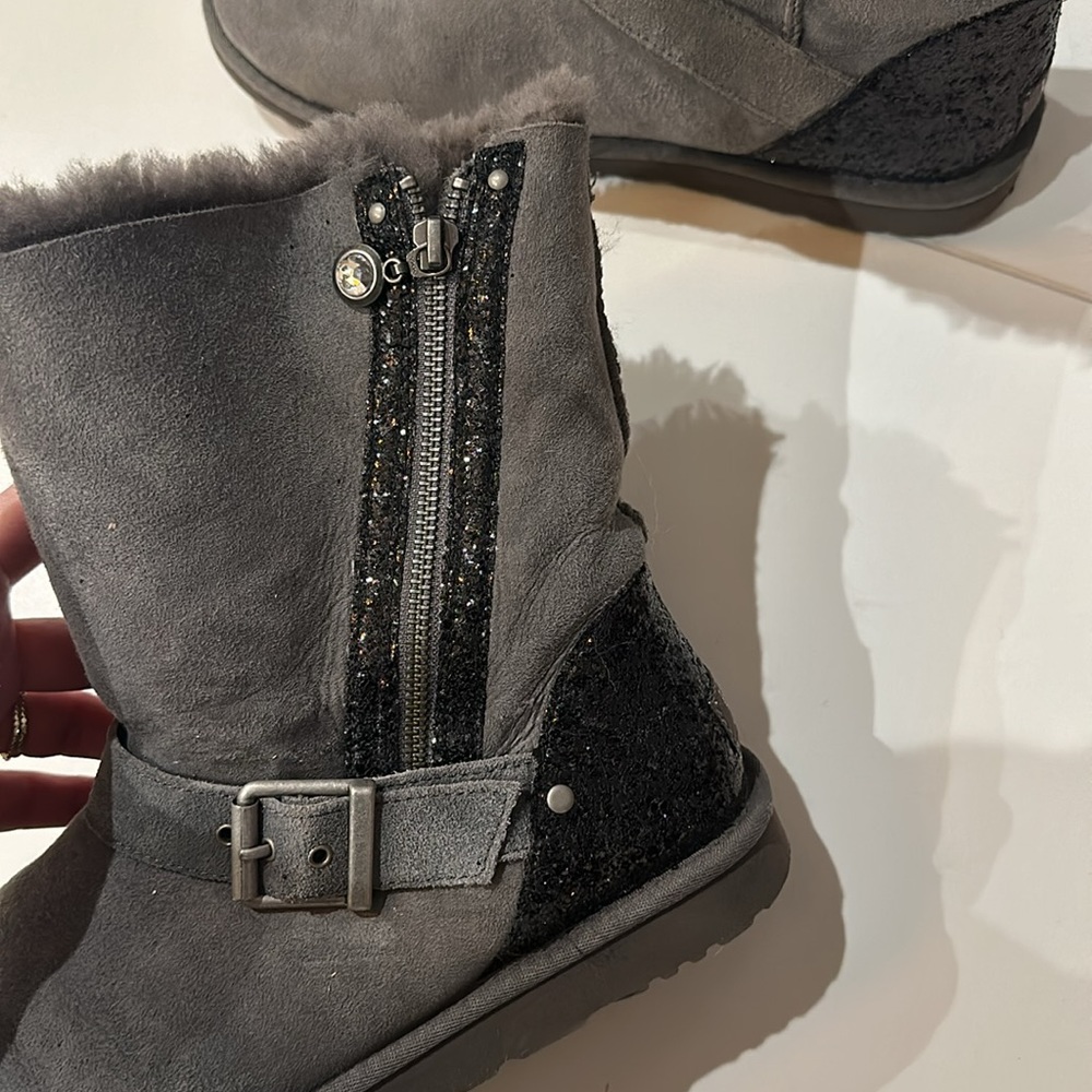 Ugg Boots View 6